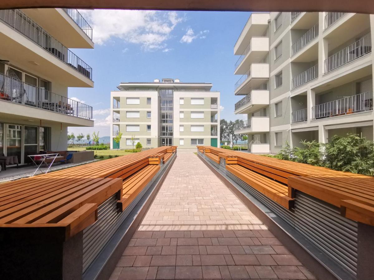 Vizpart Honved Apartman 巴拉通雷勒 外观 照片