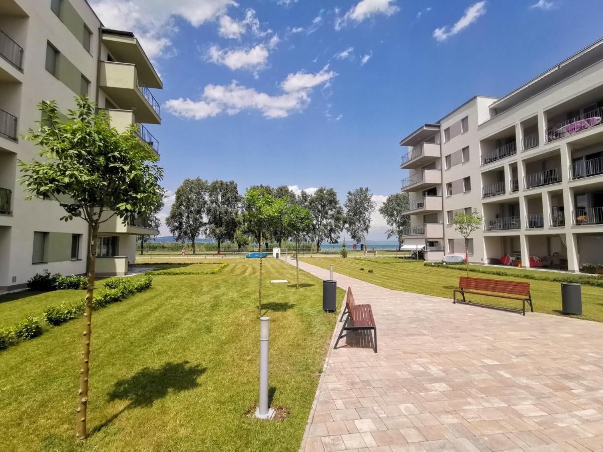 Vizpart Honved Apartman 巴拉通雷勒 外观 照片