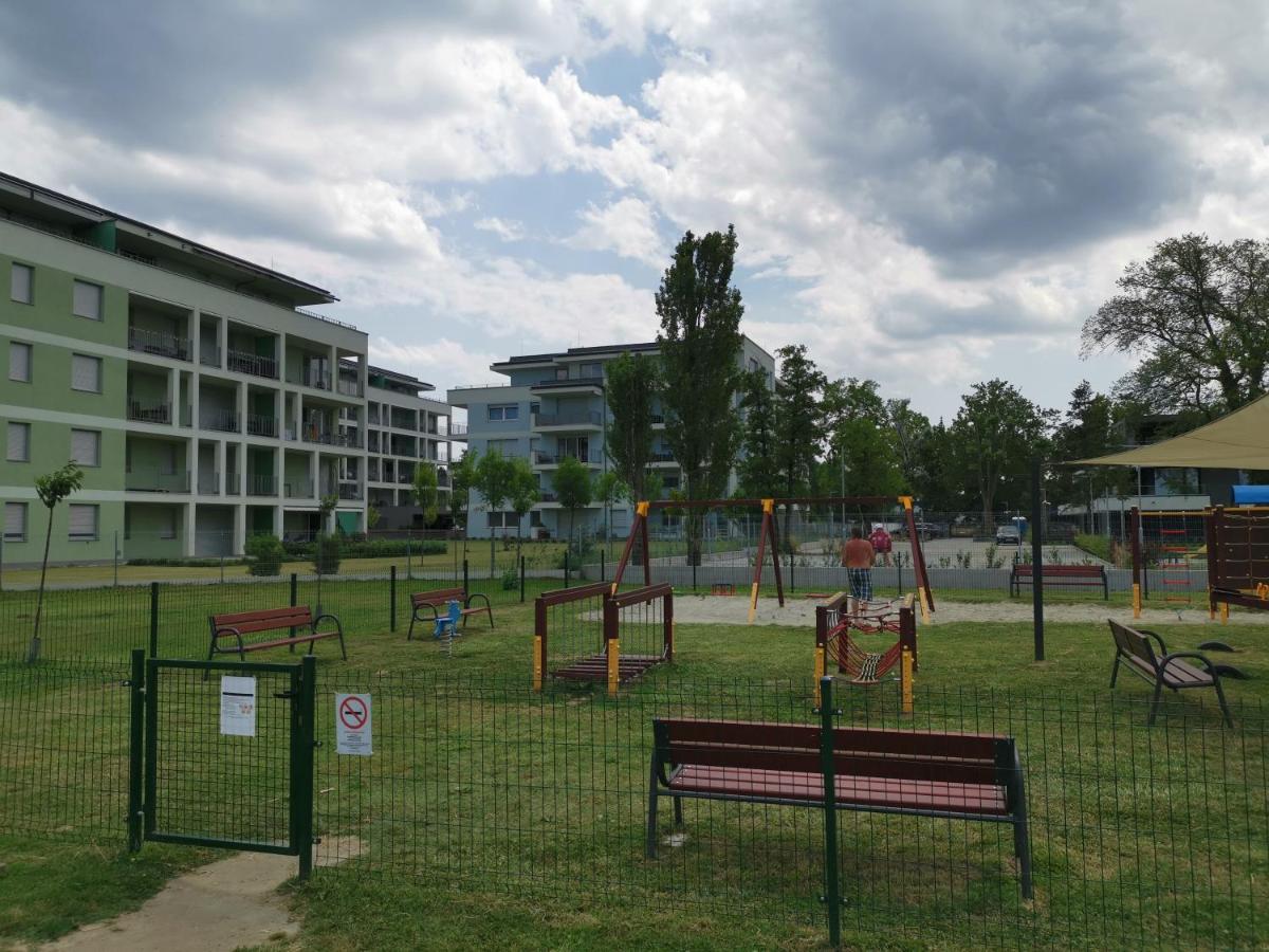Vizpart Honved Apartman 巴拉通雷勒 外观 照片