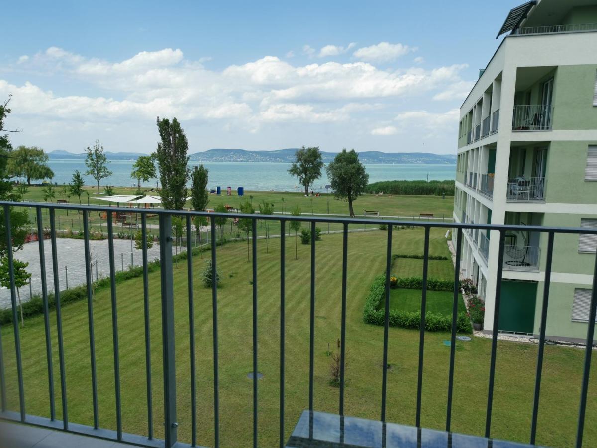 Vizpart Honved Apartman 巴拉通雷勒 外观 照片